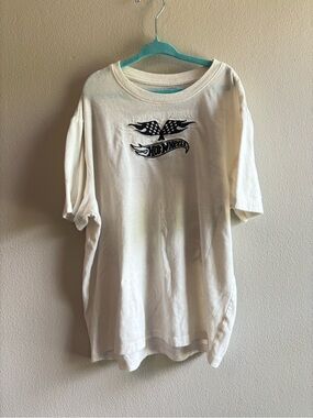 Hot Wheels Kids' Embroidered LogoShort Sleeve Tee in Cream Race to Win